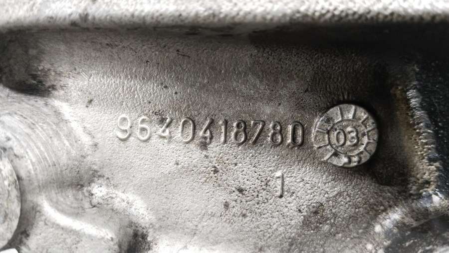 9640418780 Кронштейн полуоси Citroen C5 2002г. | Фото № 5 9640418780 Кронштейн полуоси Citroen C5 2002г. - Фото 5