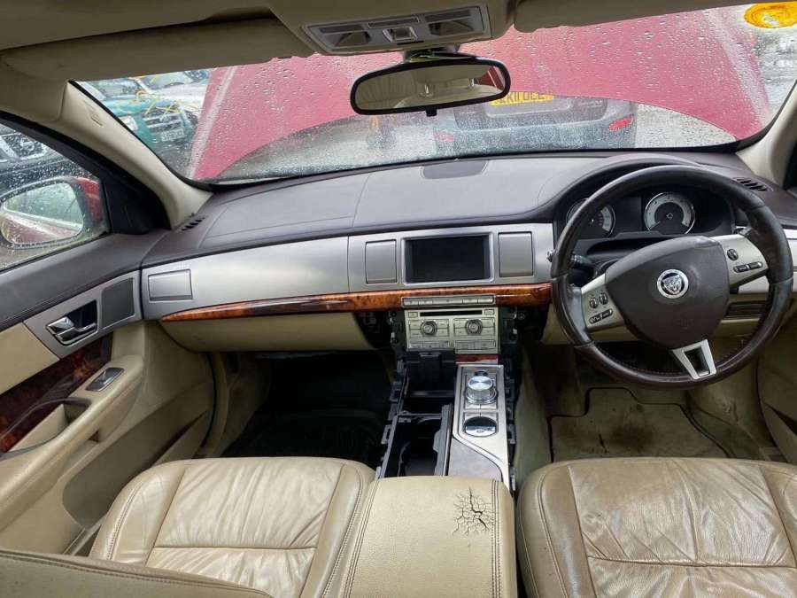 9X239Y439AD Патрубок системы охлаждения Jaguar XF (X250) (2007-2015) Седан 2009г. | Фото № 11 9X239Y439AD Патрубок системы охлаждения Jaguar XF (X250) (2007-2015) Седан 2009г. - Фото 11