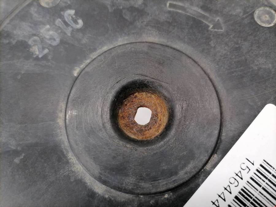 Крыльчатка вентилятора Audi A6 C5 (1997-2005) Седан 2001г. | Фото № 3 Крыльчатка вентилятора Audi A6 C5 (1997-2005) Седан 2001г. - Фото 3