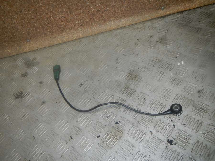 06E905377A Датчик детонации Audi A6 0000г. | Фото № 1 06E905377A Датчик детонации Audi A6 0000г. - Фото 1