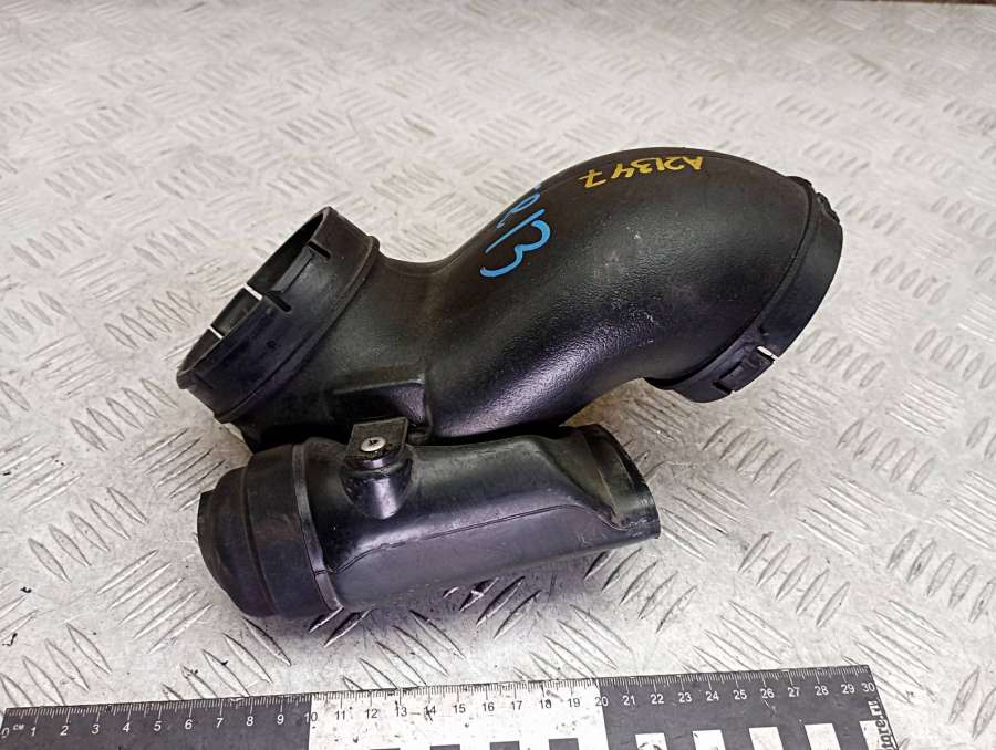 MR481402 Воздухозаборник  Mitsubishi Montero 3 2001г. | Фото № 4  MR481402 Воздухозаборник  Mitsubishi Montero 3 2001г. - Фото 4