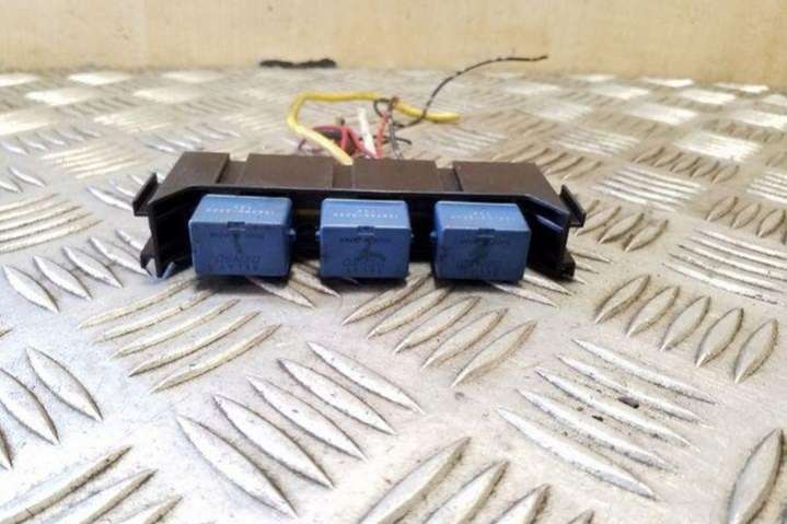 1567003220 Блок предохранителей Suzuki Grand Vitara JT (2005-2008) 2005г. | Фото № 4 1567003220 Блок предохранителей Suzuki Grand Vitara JT (2005-2008) 2005г. - Фото 4