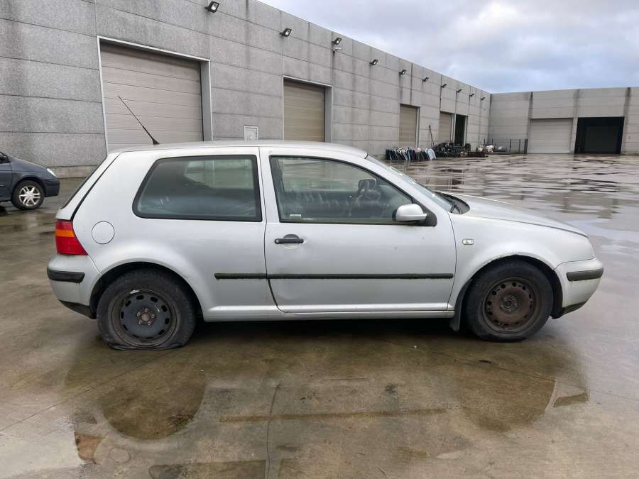 1J0721261D Цилиндр сцепления рабочий Volkswagen Golf 4 (1997-2004) Хетчбэк 3дв. 2001г. | Фото № 6 1J0721261D Цилиндр сцепления рабочий Volkswagen Golf 4 (1997-2004) Хетчбэк 3дв. 2001г. - Фото 6