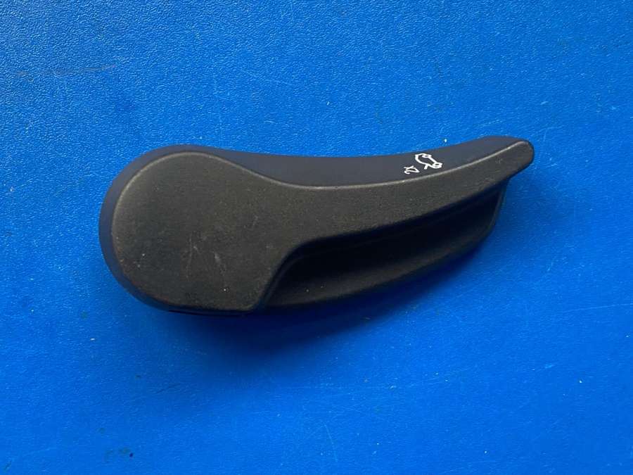 51477343443 Ручка открывания капота BMW 5 G30/G31 2019г. | Фото № 1 51477343443 Ручка открывания капота BMW 5 G30/G31 2019г. - Фото 1