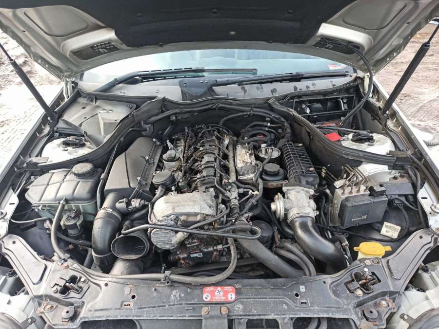 Петля капота правая Mercedes CLK-Class (W209) (2002-2010) Купе 2003г. | Фото № 13 Петля капота правая Mercedes CLK-Class (W209) (2002-2010) Купе 2003г. - Фото 13