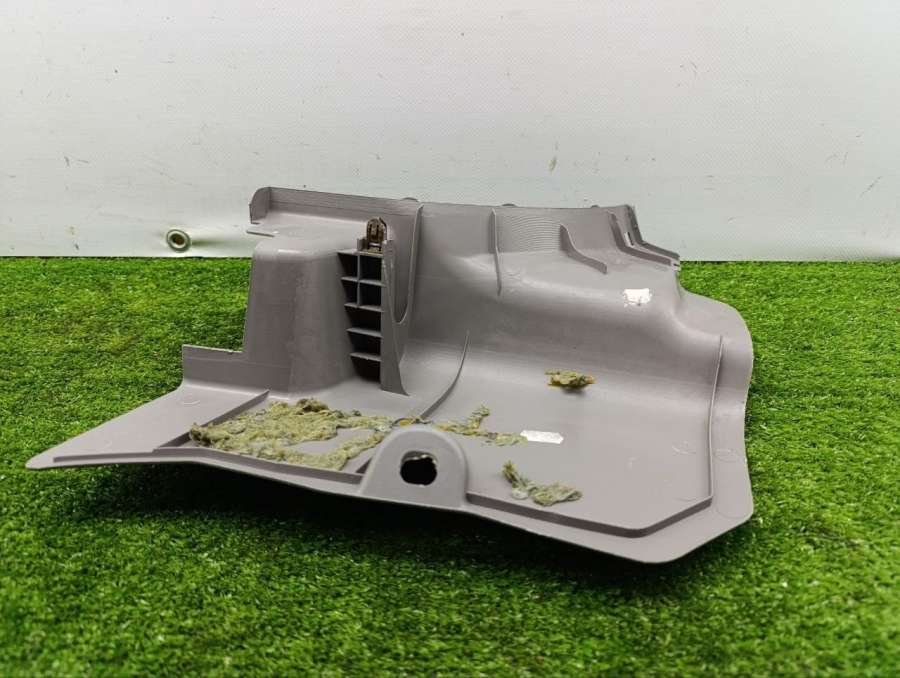 66901BU210 Накладка на порог  Nissan Almera Tino 2000г. | Фото № 2  66901BU210 Накладка на порог  Nissan Almera Tino 2000г. - Фото 2