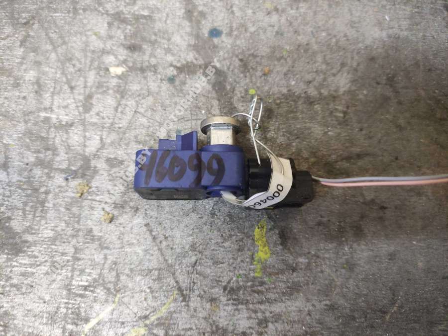 988304337R Датчик удара Renault Sandero 2015г. | Фото № 3 988304337R Датчик удара Renault Sandero 2015г. - Фото 3