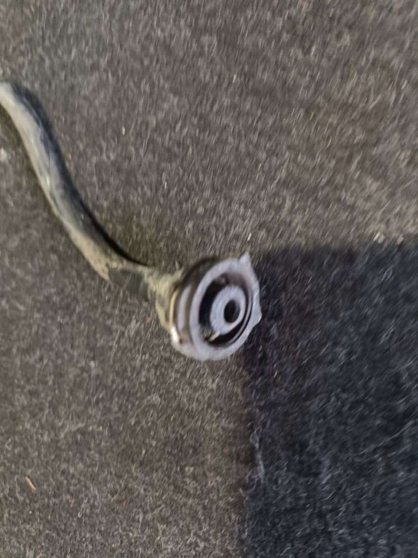 8K0121164E Трубка охлаждающей жидкости пластиковая Audi A4 B8 2009г. | Фото № 4 8K0121164E Трубка охлаждающей жидкости пластиковая Audi A4 B8 2009г. - Фото 4