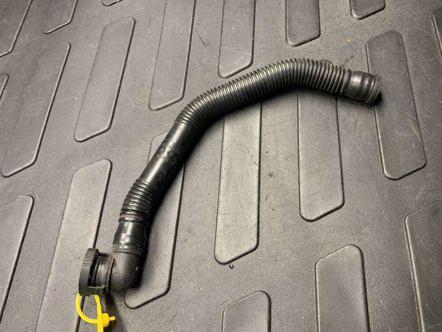 1K0129637D Патрубок (трубопровод, шланг) Volkswagen Passat CC 2012г. | Фото № 4 1K0129637D Патрубок (трубопровод, шланг) Volkswagen Passat CC 2012г. - Фото 4