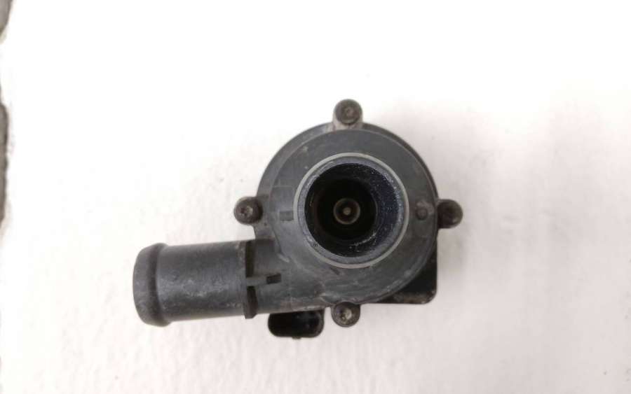 06H121601P Насос помпа системы охлаждения дополнительный Audi Q7 2 Vag Audi A6 2018г. | Фото № 2 06H121601P Насос помпа системы охлаждения дополнительный Audi Q7 2 Vag Audi A6 2018г. - Фото 2