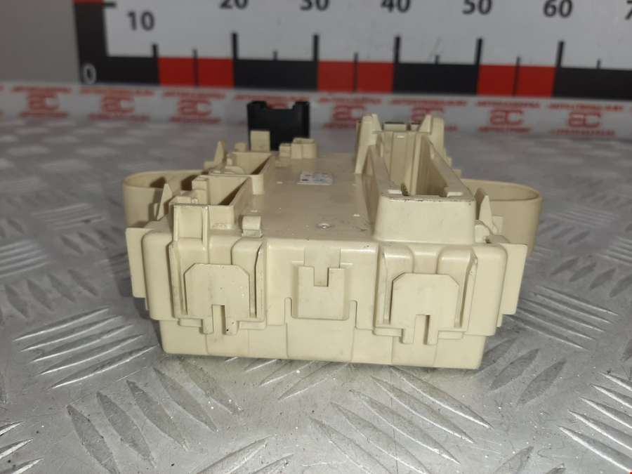 Блок комфорта Lexus RX 2 (XU30) (2003-2009) Внедорожник 5дв. 2007г. | Фото № 6 Блок комфорта Lexus RX 2 (XU30) (2003-2009) Внедорожник 5дв. 2007г. - Фото 6