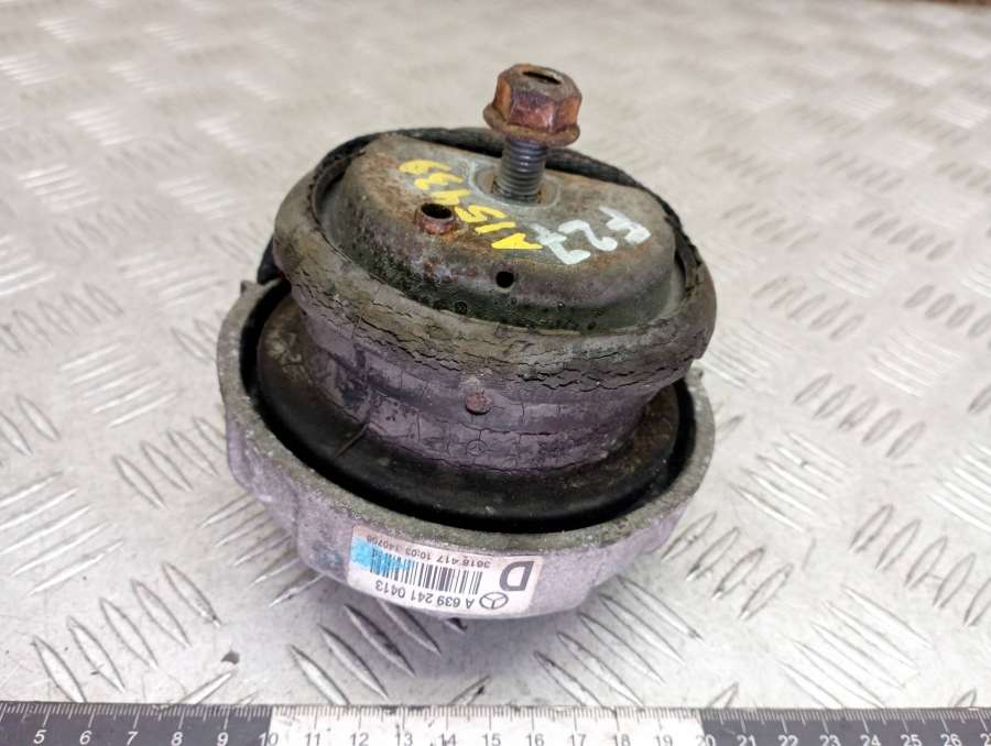 63924104136392410513A6392410413A6392410513 Подушка крепления двигателя  Mercedes-Benz Sprinter W906 2010г. | Фото № 2  63924104136392410513A6392410413A6392410513 Подушка крепления двигателя  Mercedes-Benz Sprinter W906 2010г. - Фото 2