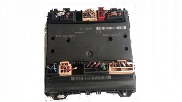 6Q1937049C5WK8212C Блок предохранителей Volkswagen Polo 4 поколение (2001-2005) 2001г. | Фото № 1 6Q1937049C5WK8212C Блок предохранителей Volkswagen Polo 4 поколение (2001-2005) 2001г. - Фото 1