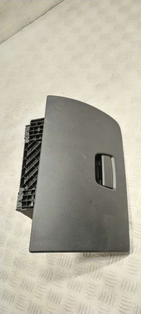 Бардачок BMW X1 E84 2013г. | Фото № 1 Бардачок BMW X1 E84 2013г. - Фото 1