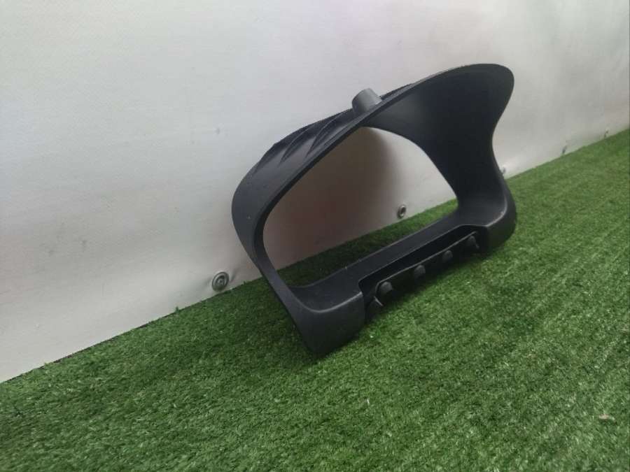 Кожух панели приборов Mazda 6 1 2002г. | Фото № 3 Кожух панели приборов Mazda 6 1 2002г. - Фото 3