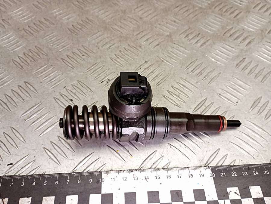 038130073F038130073L0414720035045130073T045130079X0986441551 Форсунка  SEAT Ibiza 3 2004г. | Фото № 2  038130073F038130073L0414720035045130073T045130079X0986441551 Форсунка  SEAT Ibiza 3 2004г. - Фото 2