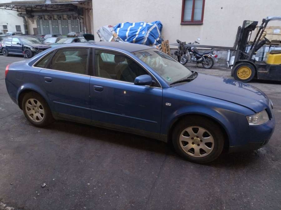 Рычаг передний правый Audi A4 B6 (2000-2006) Седан 2001г. | Фото № 8 Рычаг передний правый Audi A4 B6 (2000-2006) Седан 2001г. - Фото 8