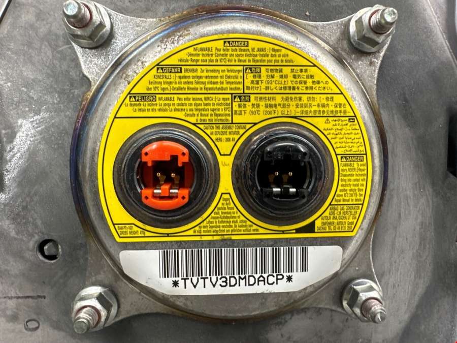 Подушка безопасности в рулевое колесо Toyota Land Cruiser Prado 3 (J120) (2002-2009) Внедорожни 2008г. | Фото № 4 Подушка безопасности в рулевое колесо Toyota Land Cruiser Prado 3 (J120) (2002-2009) Внедорожни 2008г. - Фото 4