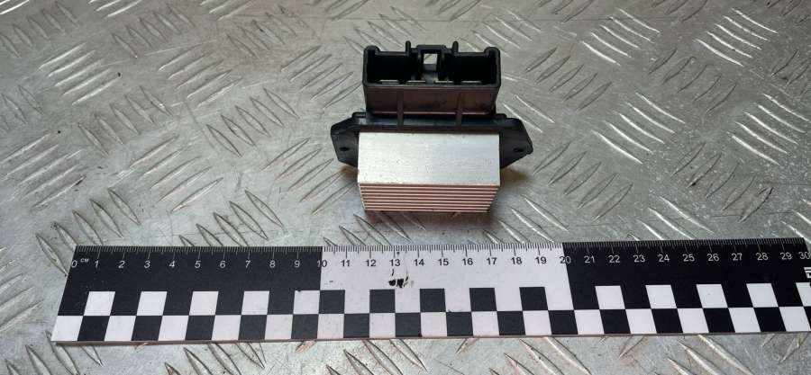 4993002121 Сопротивление печки  Toyota Solara 2 2005г. | Фото № 3  4993002121 Сопротивление печки  Toyota Solara 2 2005г. - Фото 3