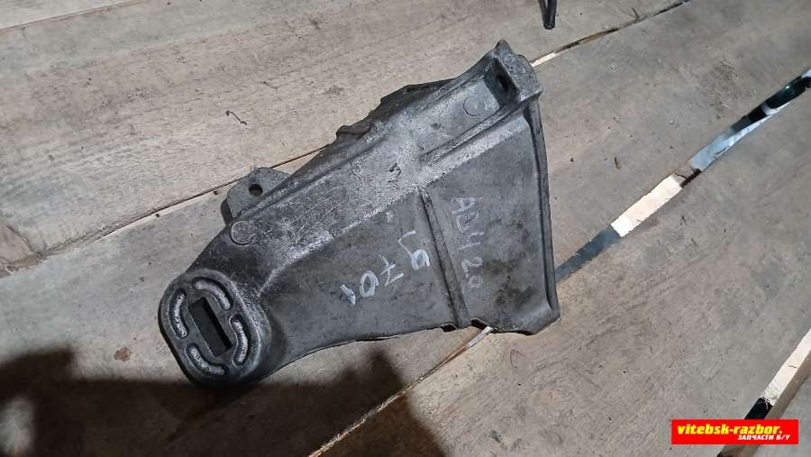 8A0199308 Кронштейн двигателя Audi A6 C4 (S6,RS6) 1996г. | Фото № 3 8A0199308 Кронштейн двигателя Audi A6 C4 (S6,RS6) 1996г. - Фото 3