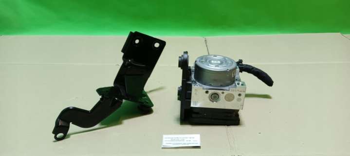 5Q0614517DH Блок ABS  Volkswagen Passat B8 (2014-2019) 2014г. | Фото № 1  5Q0614517DH Блок ABS  Volkswagen Passat B8 (2014-2019) 2014г. - Фото 1