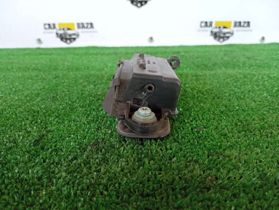 4A0839205  Ручка двери наружная задняя левая L   Audi A4 B5 1997г. | Фото № 4  4A0839205  Ручка двери наружная задняя левая L   Audi A4 B5 1997г. - Фото 4