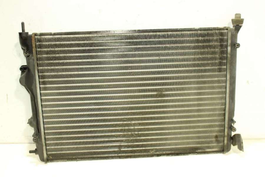 Радиатор основной Renault Scenic 1 2000г. | Фото № 2 Радиатор основной Renault Scenic 1 2000г. - Фото 2