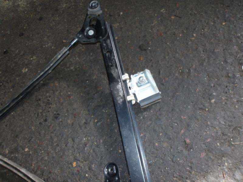 Стеклоподъемник задний правый Volkswagen Sharan 2007г. | Фото № 6 Стеклоподъемник задний правый Volkswagen Sharan 2007г. - Фото 6