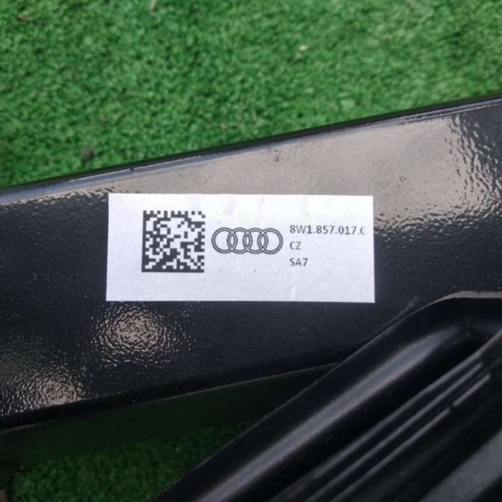 8W1857017C  Кронштейн торпеды   Audi A4 B9 2017г. | Фото № 7  8W1857017C  Кронштейн торпеды   Audi A4 B9 2017г. - Фото 7