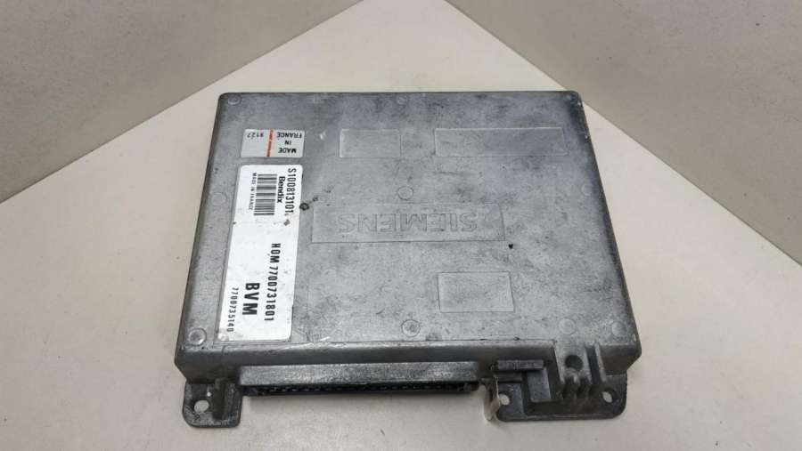BVMHOM77007318017700735140BENDIXS100813101G Блок управления двигателем  Renault 19 2 1999г. | Фото № 1  BVMHOM77007318017700735140BENDIXS100813101G Блок управления двигателем  Renault 19 2 1999г. - Фото 1