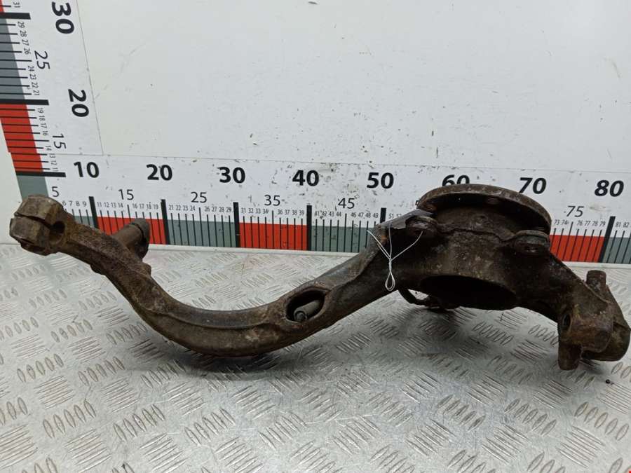 Ступица (кулак цапфа) передняя левая Volkswagen Passat 5 GP (2000-2005) Седан 2003г. | Фото № 5 Ступица (кулак цапфа) передняя левая Volkswagen Passat 5 GP (2000-2005) Седан 2003г. - Фото 5