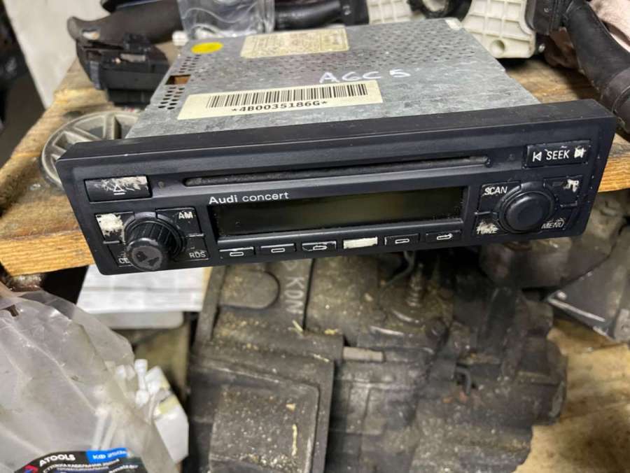 Магнитола (аудио система) Audi A6 C5 (S6,RS6) 1999г. | Фото № 1 Магнитола (аудио система) Audi A6 C5 (S6,RS6) 1999г. - Фото 1