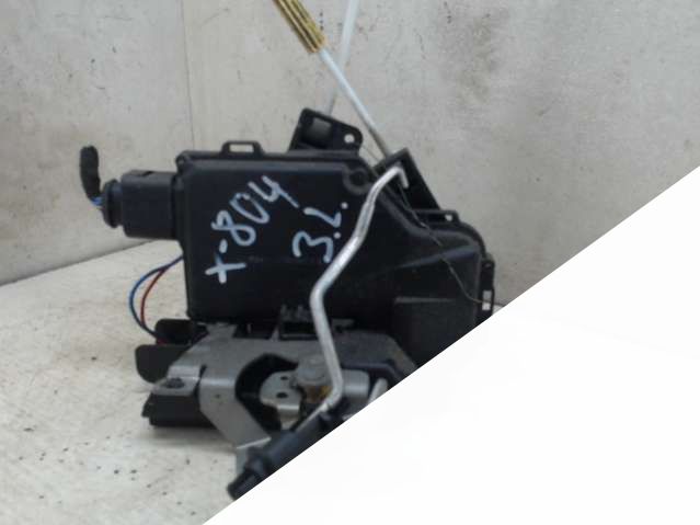 Замок боковой двери,лево,зад Audi A6 (C5) (1997 - 2004) Седан 2000г. | Фото № 1 Замок боковой двери,лево,зад Audi A6 (C5) (1997 - 2004) Седан 2000г. - Фото 1