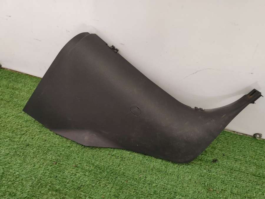 A1696800206 90020201 Обшивка стойки передней правой (накладка)  Mercedes B W245 2005г. | Фото № 4  A1696800206 90020201 Обшивка стойки передней правой (накладка)  Mercedes B W245 2005г. - Фото 4