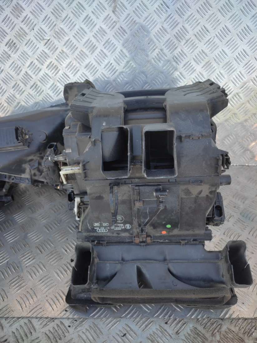 Корпус печки Audi A6 C5 (S6,RS6) 2002г. | Фото № 2 Корпус печки Audi A6 C5 (S6,RS6) 2002г. - Фото 2