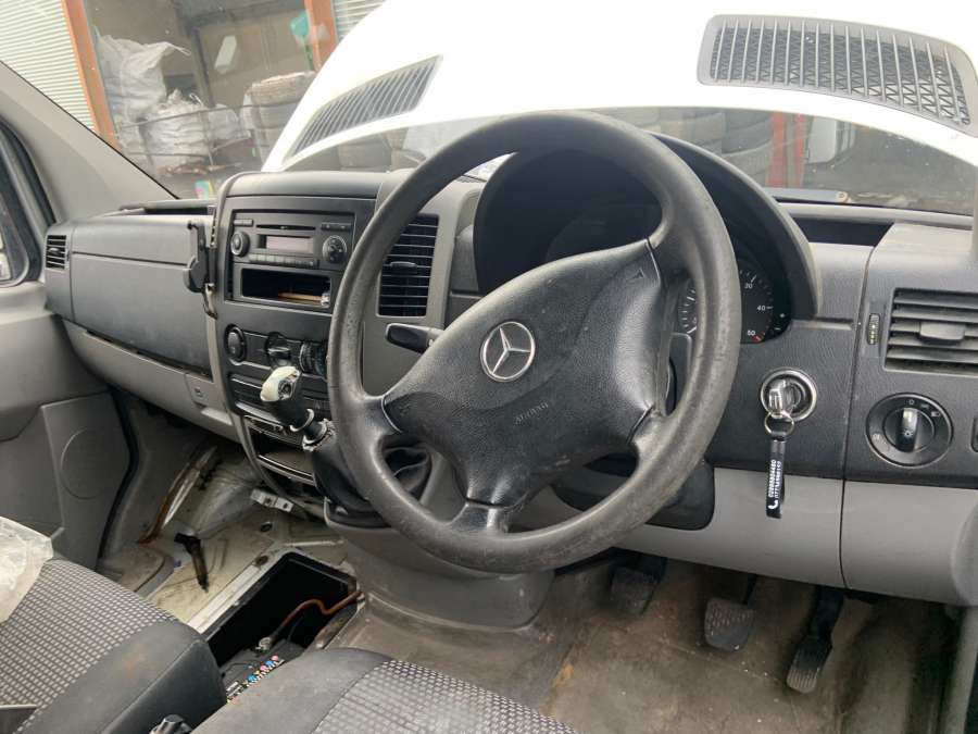 Амортизатор передний  MERCEDES BENZ SPRINTER 2 2006г. | Фото № 1   Амортизатор передний  MERCEDES BENZ SPRINTER 2 2006г. - Фото 1