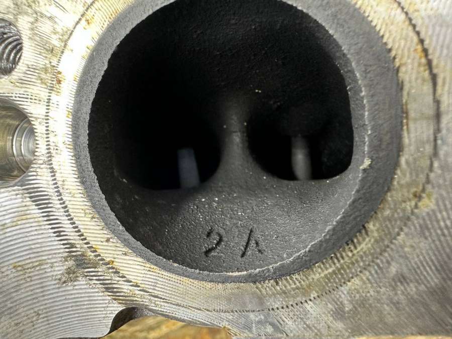 AJ813621LR054846DX236C032CA Головка блока цилиндров правая  Jaguar XF 2 2016г. | Фото № 17  AJ813621LR054846DX236C032CA Головка блока цилиндров правая  Jaguar XF 2 2016г. - Фото 17