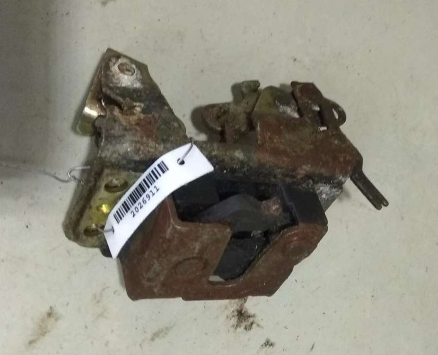 Замок двери задней левой  Daewoo Nexia  хетчбэк 5 дв. 1998г. | Фото № 1   Замок двери задней левой  Daewoo Nexia  хетчбэк 5 дв. 1998г. - Фото 1