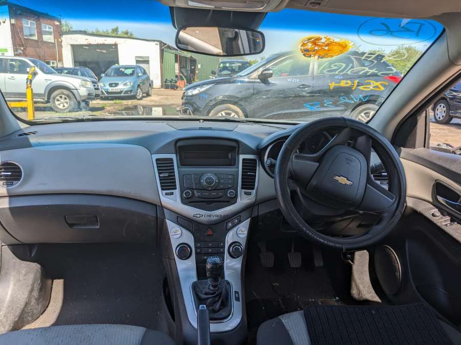 95062832 Накладка декоративная зеркала Chevrolet Cruze 2 (J300) (2008-2016) Универсал 2013г. | Фото № 8 95062832 Накладка декоративная зеркала Chevrolet Cruze 2 (J300) (2008-2016) Универсал 2013г. - Фото 8