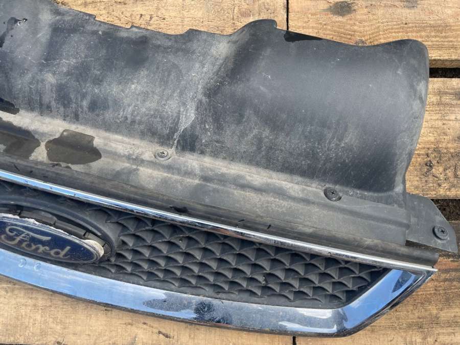 4M518C436B Решетка радиатора Ford Focus 2 2007г. | Фото № 6 4M518C436B Решетка радиатора Ford Focus 2 2007г. - Фото 6