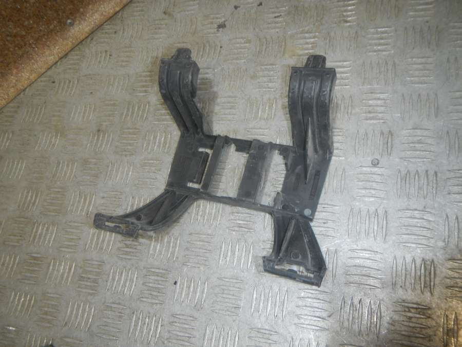 A2928850040 Кронштейн бампера заднего центральный Mercedes-Benz Mercedes Gle-Klasse (W292/W167) 0000г. | Фото № 2 A2928850040 Кронштейн бампера заднего центральный Mercedes-Benz Mercedes Gle-Klasse (W292/W167) 0000г. - Фото 2