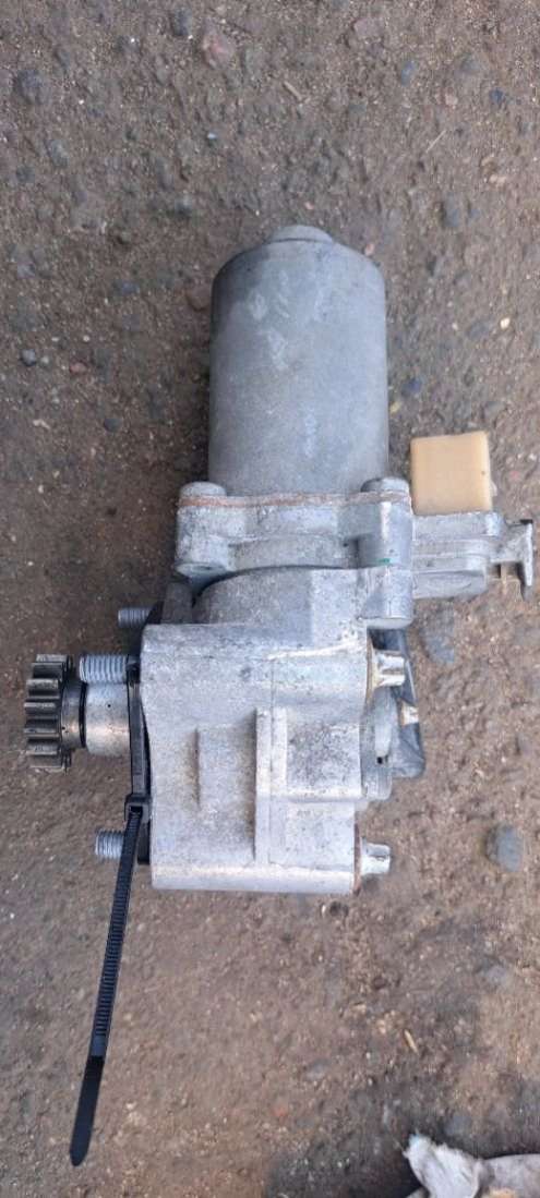 Электромотор раздаточной коробки BMW 5 E60/E61 2008г. | Фото № 2 Электромотор раздаточной коробки BMW 5 E60/E61 2008г. - Фото 2