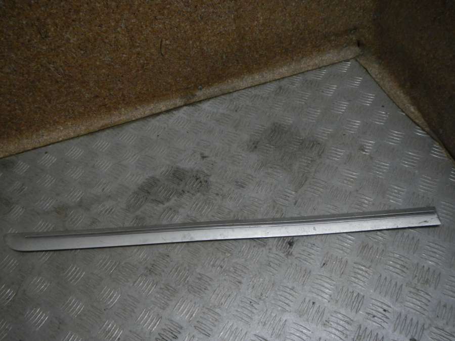 7574133180 Молдинг двери задней правой Toyota Camry 0000г. | Фото № 1 7574133180 Молдинг двери задней правой Toyota Camry 0000г. - Фото 1