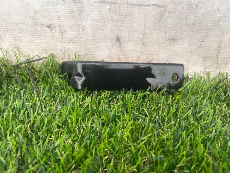 Кронштейн (крепление) Chevrolet Equinox 2019г. | Фото № 1 Кронштейн (крепление) Chevrolet Equinox 2019г. - Фото 1