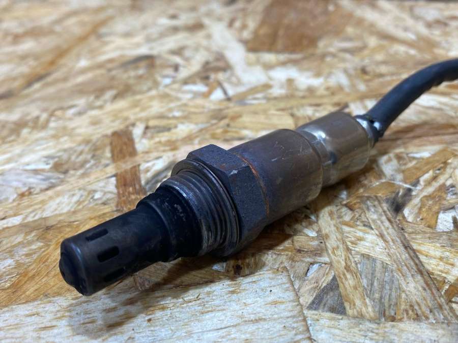 04L906262A Лямбда-зонд  Volkswagen Volkswagen Passat B8 2016 0000г. | Фото № 4  04L906262A Лямбда-зонд  Volkswagen Volkswagen Passat B8 2016 0000г. - Фото 4