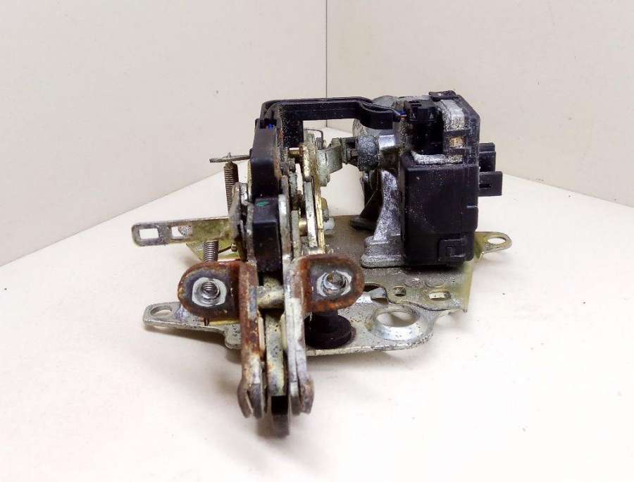 BOSCH0390201678 Замок багажника Mercedes-Benz E-Класс W210/S210 универсал 2001г. | Фото № 3 BOSCH0390201678 Замок багажника Mercedes-Benz E-Класс W210/S210 универсал 2001г. - Фото 3