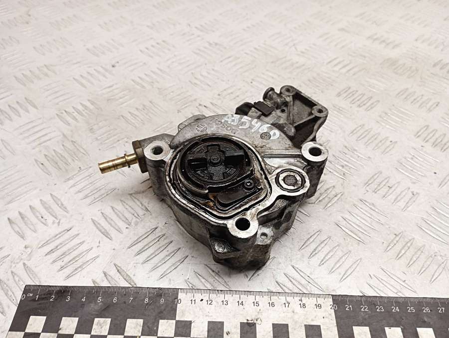 D1711A456574456592980285128096616747809675219880 Насос вакуумный  Peugeot 607 2002г. | Фото № 1  D1711A456574456592980285128096616747809675219880 Насос вакуумный  Peugeot 607 2002г. - Фото 1