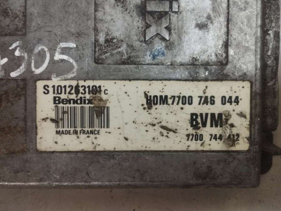 7700746044 S101263101C 7700744412 Блок управления двигателем  Renault 19 1 1990г. | Фото № 2  7700746044 S101263101C 7700744412 Блок управления двигателем  Renault 19 1 1990г. - Фото 2