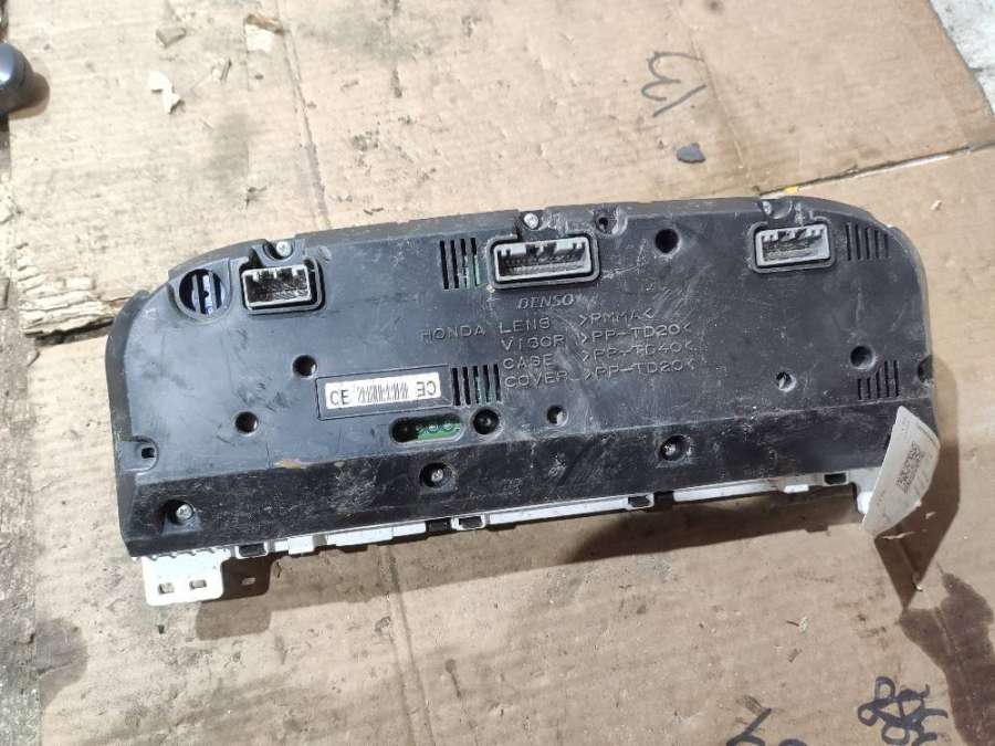 Щиток приборов (приборная панель) Honda FR-V 2006г. | Фото № 3 Щиток приборов (приборная панель) Honda FR-V 2006г. - Фото 3