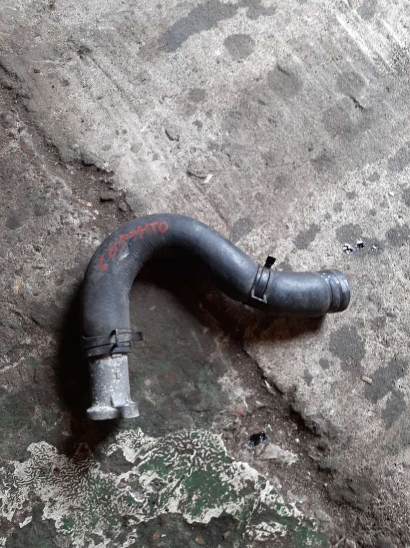 Патрубок (трубопровод, шланг)  Kia Sorento 1 2004г. | Фото № 3   Патрубок (трубопровод, шланг)  Kia Sorento 1 2004г. - Фото 3